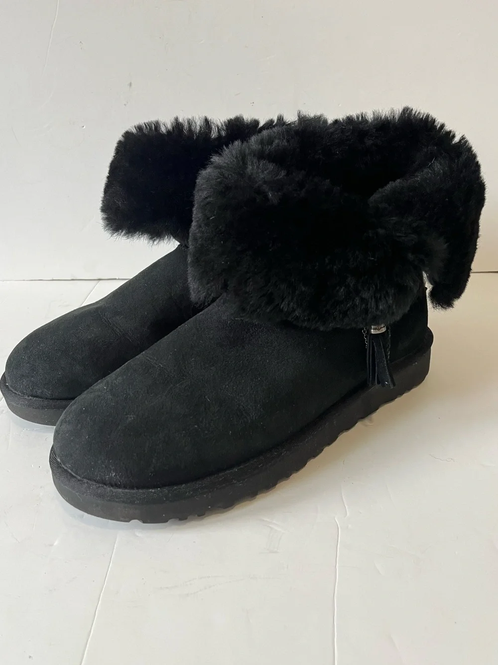 Ugg Black Suede shearling Fluff Collar details Button Ankle Boots size 10